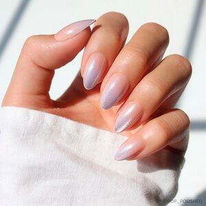 Glamnetic Polar Day Short Almond Press On Nails